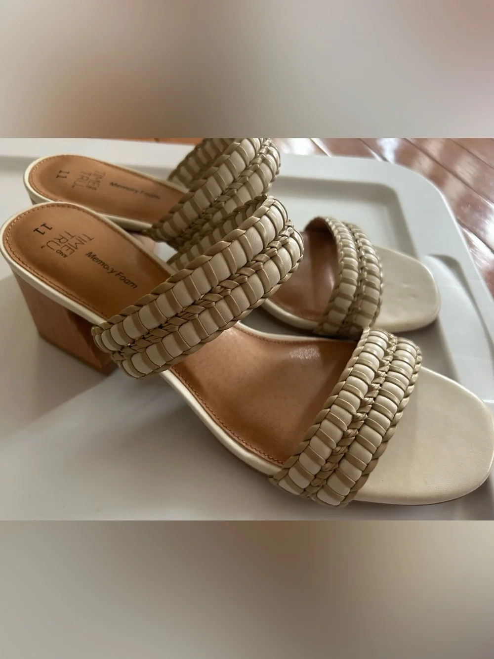 Time and Tru Women's Woven Double Band Sandals Size 11 - Picture 4 of 8
